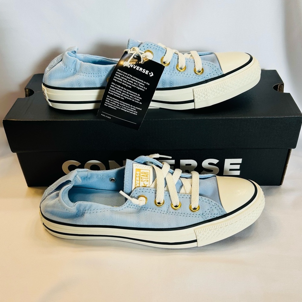 Converse Chuck Taylor All Star Shoreline Lace-Up Casual Sneaker. New In Box